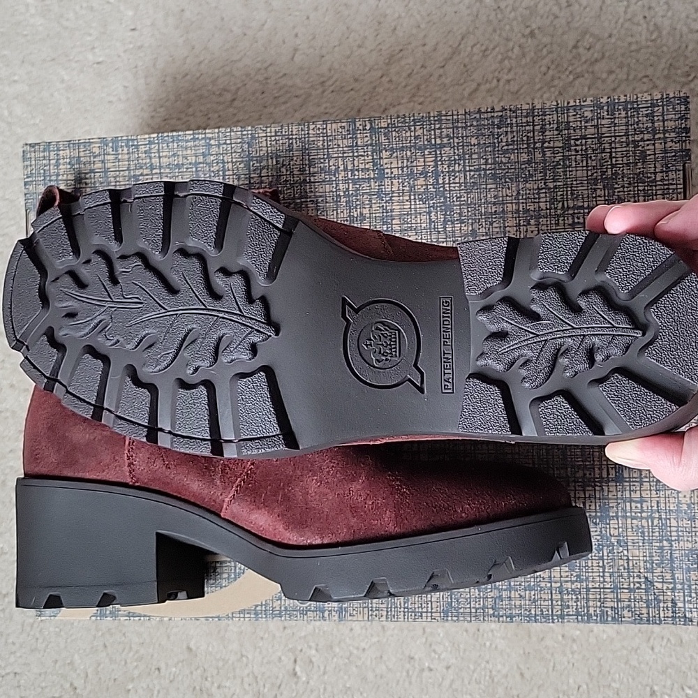 Born Graci Women's Dark Red/Burgundy Distressed Chelsea Boots 9. NIB, NWT - Picture 4 of 4